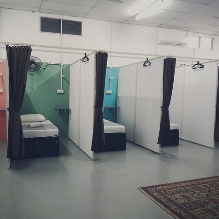 Hana'S Dorm Padang Mat Sirat Kültér fotó