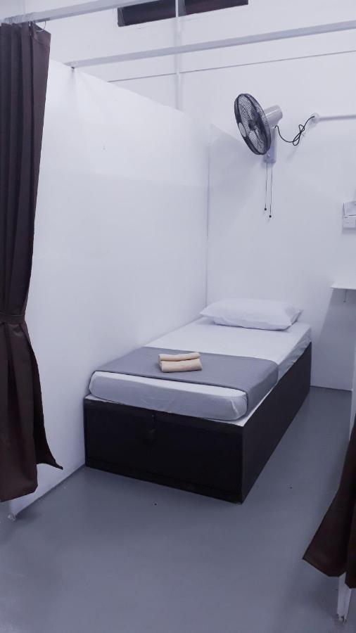 Hana'S Dorm Padang Mat Sirat Kültér fotó